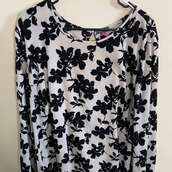 Vince Camuto Tops - Vince Camuto Blouse